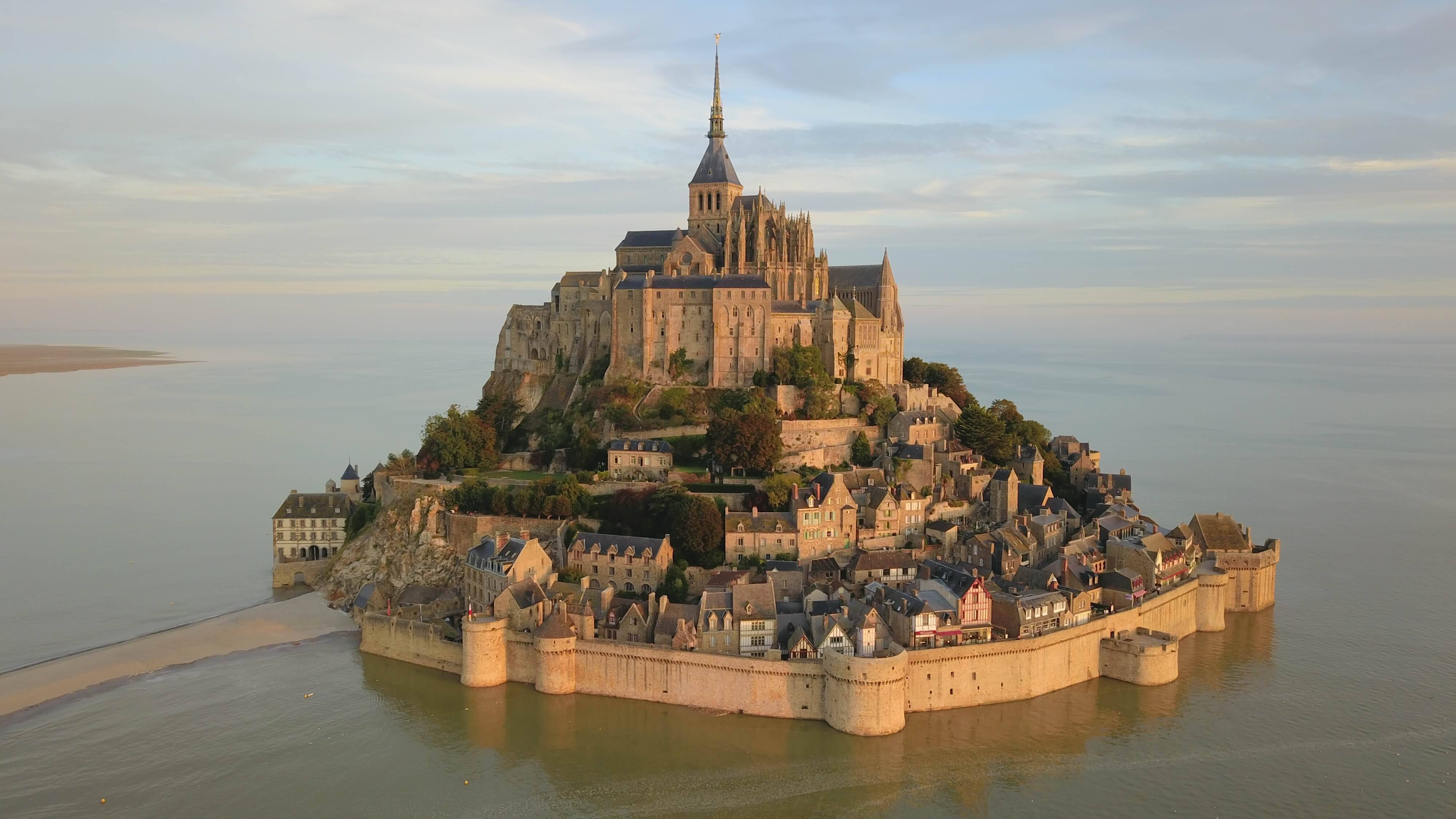 Mont Saint-Michel reflection